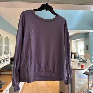 Te Verde Lavender V-Neck Top